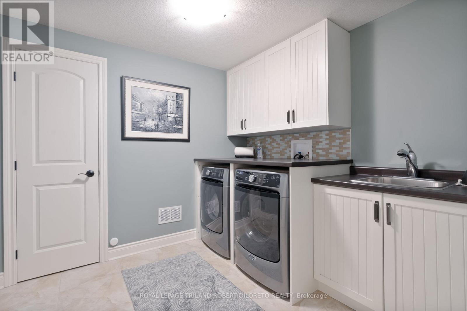 37 Baron Crescent, Middlesex Centre (Kilworth), Ontario  N0L 1R0 - Photo 35 - X12471509