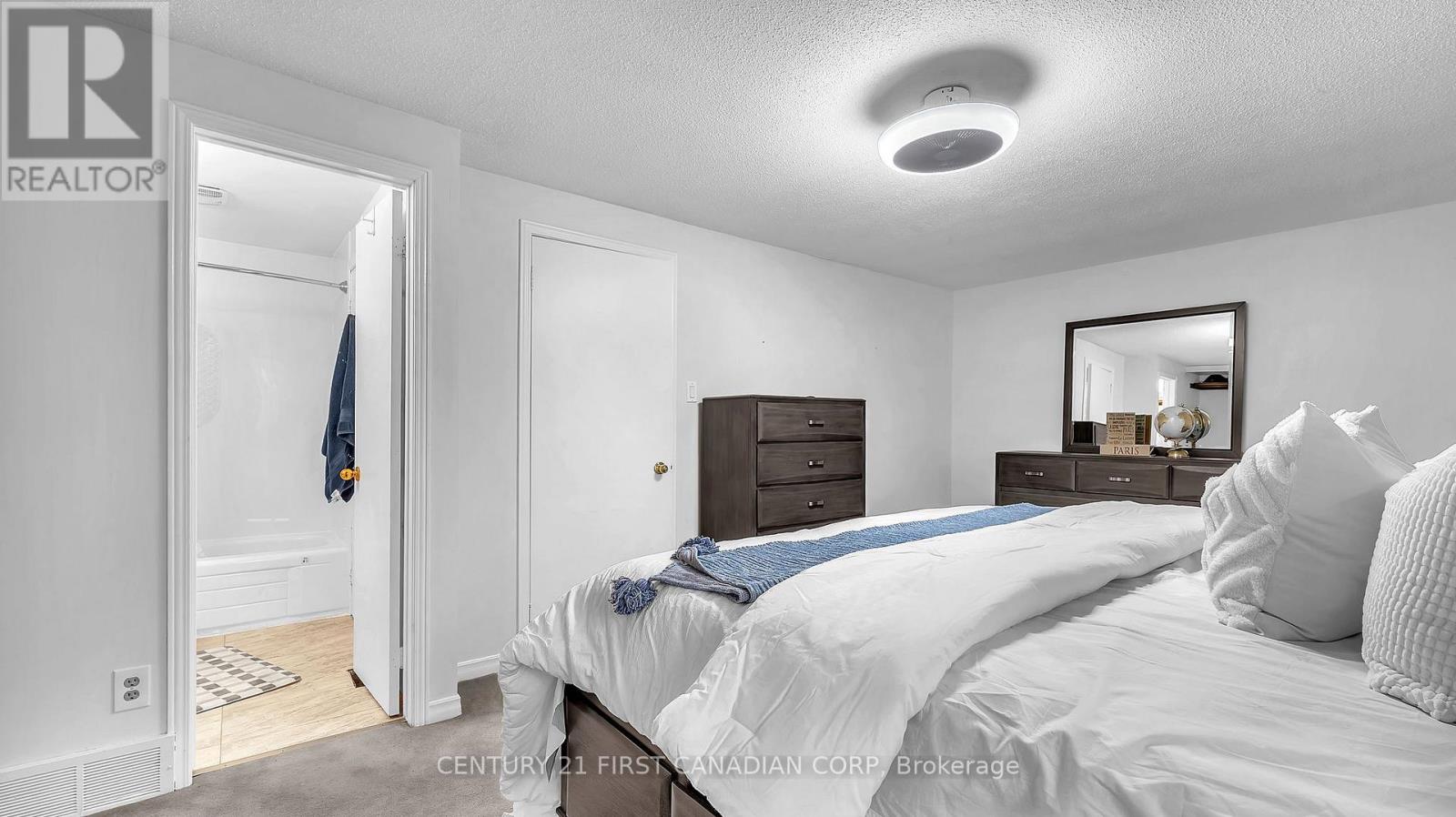 22 - 300 Sandringham Crescent, London South (South R), Ontario  N6C 5B4 - Photo 12 - X12471526