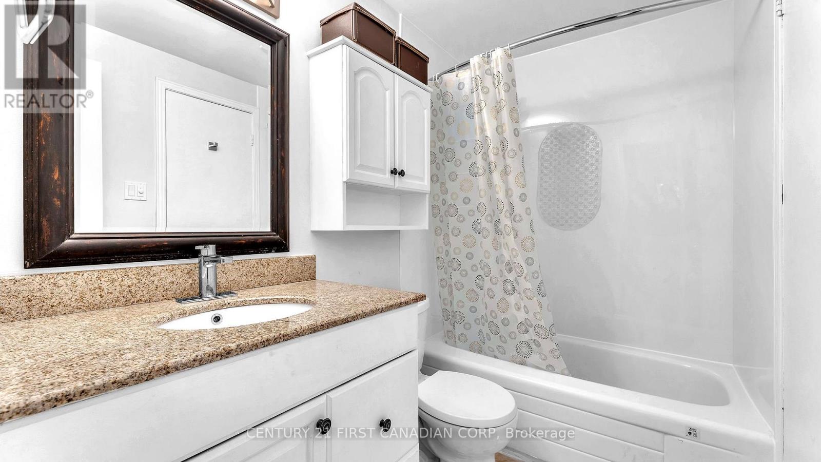22 - 300 Sandringham Crescent, London South (South R), Ontario  N6C 5B4 - Photo 14 - X12471526