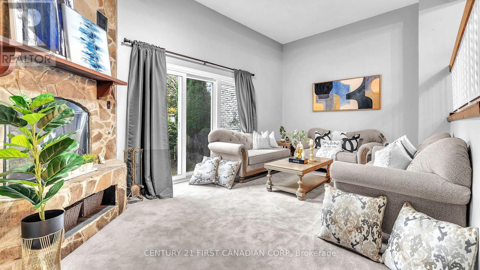 22 - 300 Sandringham Crescent, London South (South R), Ontario  N6C 5B4 - Photo 5 - X12471526