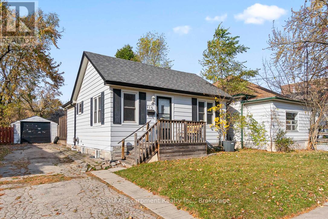115 Stewart Street, Oakville, Ontario  L6K 1X8 - Photo 1 - W12471478