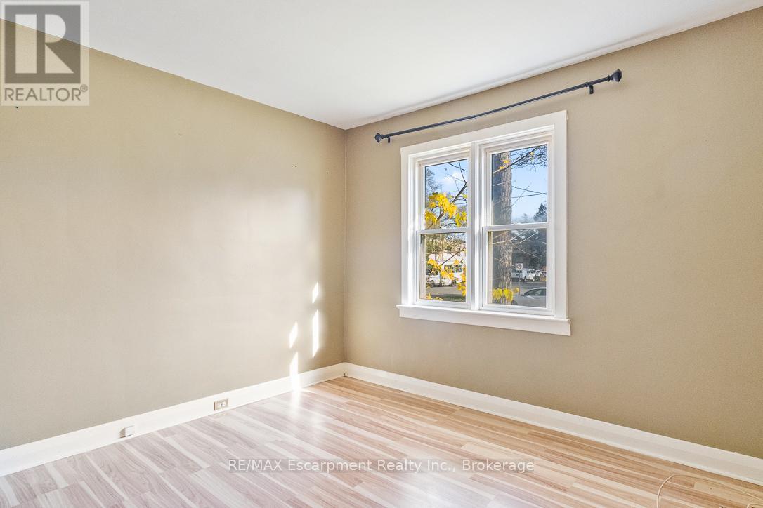 115 Stewart Street, Oakville, Ontario  L6K 1X8 - Photo 8 - W12471478