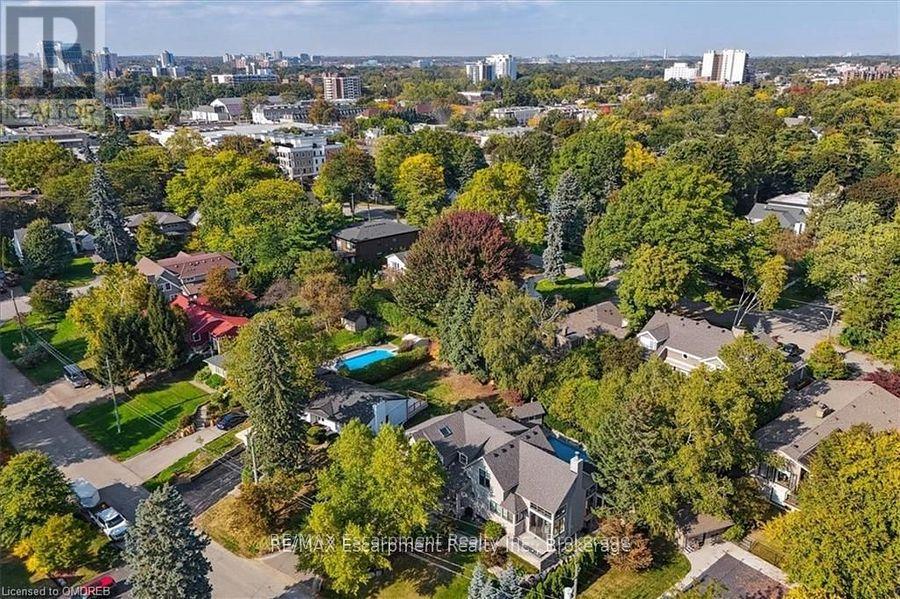 214 Lakewood Drive, Oakville, Ontario  L6K 1B2 - Photo 39 - W12471496