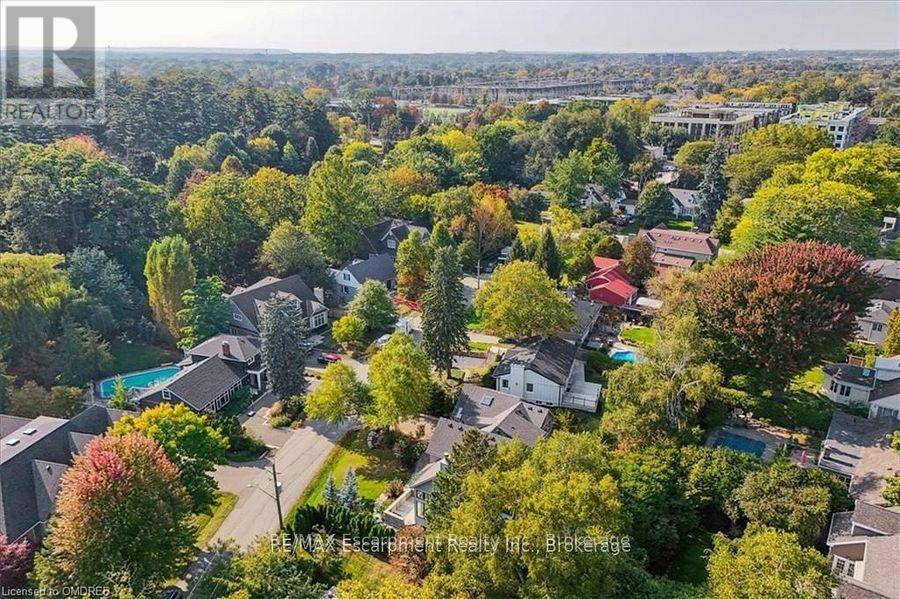 214 Lakewood Drive, Oakville, Ontario  L6K 1B2 - Photo 40 - W12471496