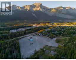 17 Exshaw Mountain Gateway