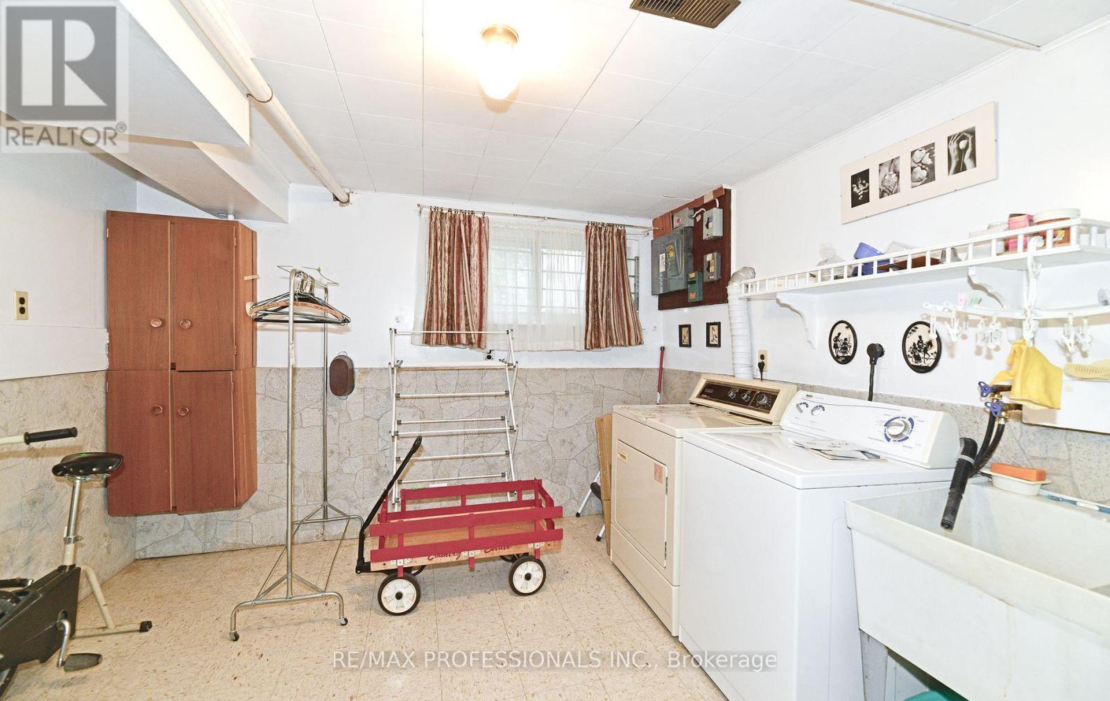 2 Lesterwood Crescent, Toronto, Ontario  M1P 3L4 - Photo 22 - E12471339