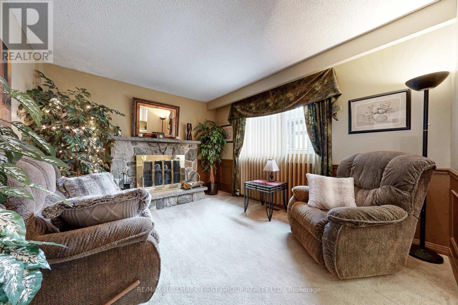 512 Creekview Circle, Pickering, Ontario  L1W 2Z6 - Photo 5 - E12471366