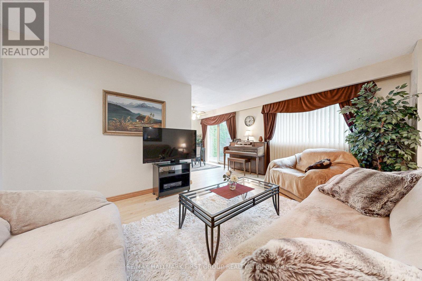 512 Creekview Circle, Pickering, Ontario  L1W 2Z6 - Photo 8 - E12471366