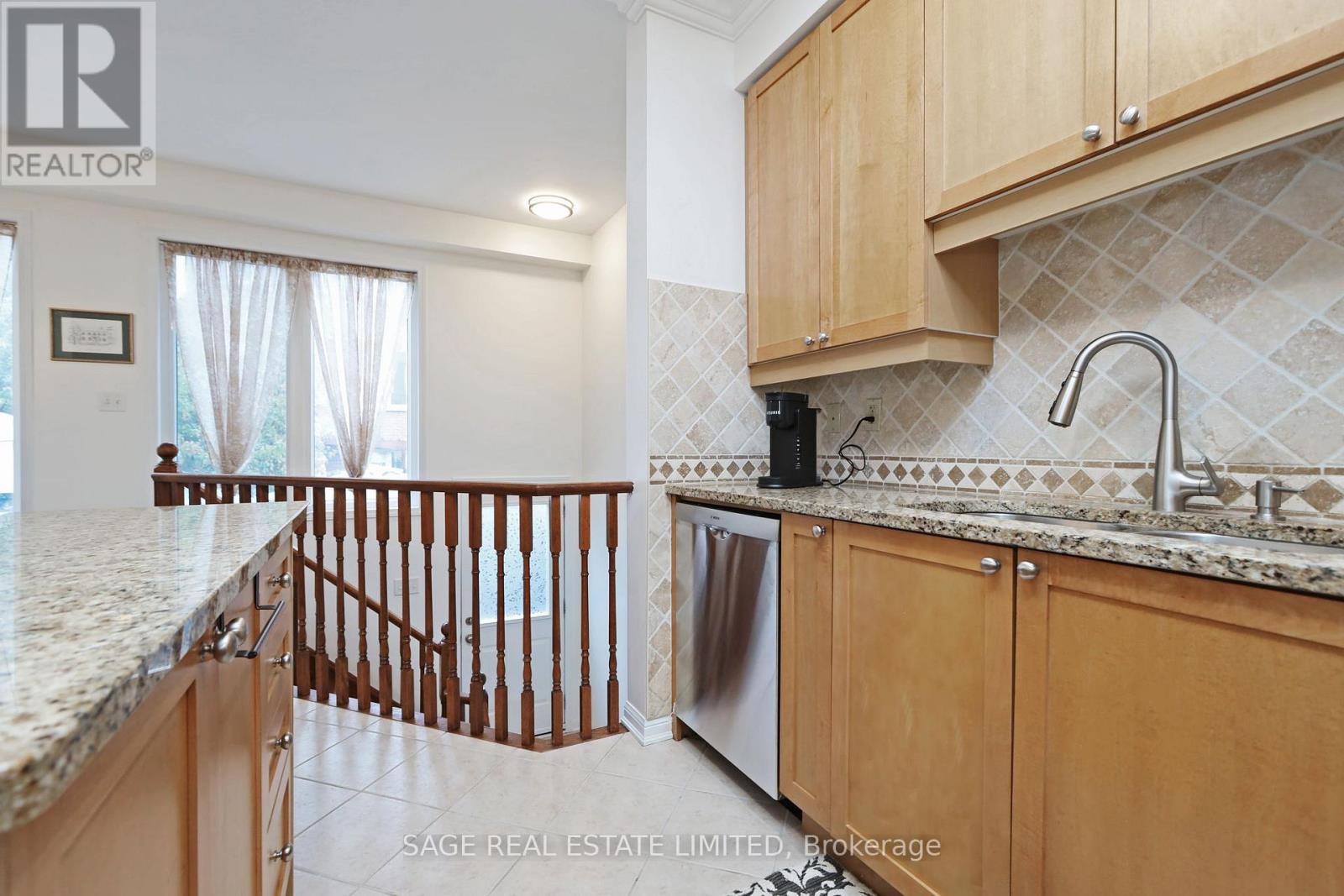 23 Ferguson Street, Toronto, Ontario  M1L 0C2 - Photo 9 - E12471376