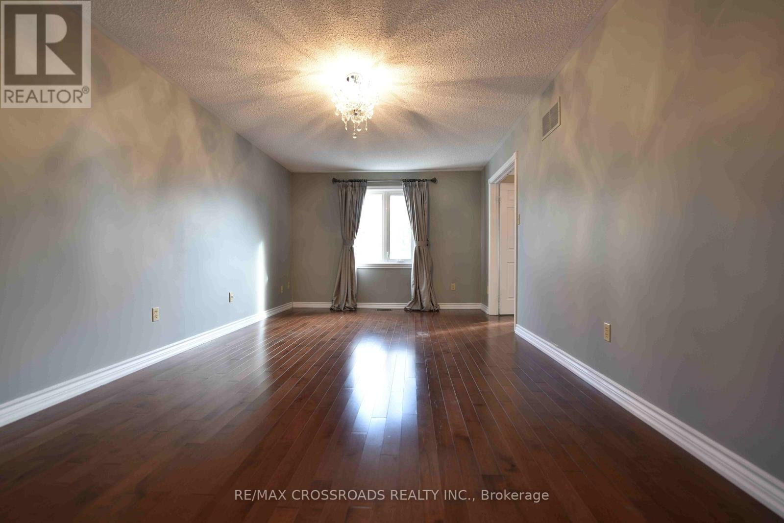 72 Millstone Court, Markham, Ontario  L3R 7M5 - Photo 13 - N12437255