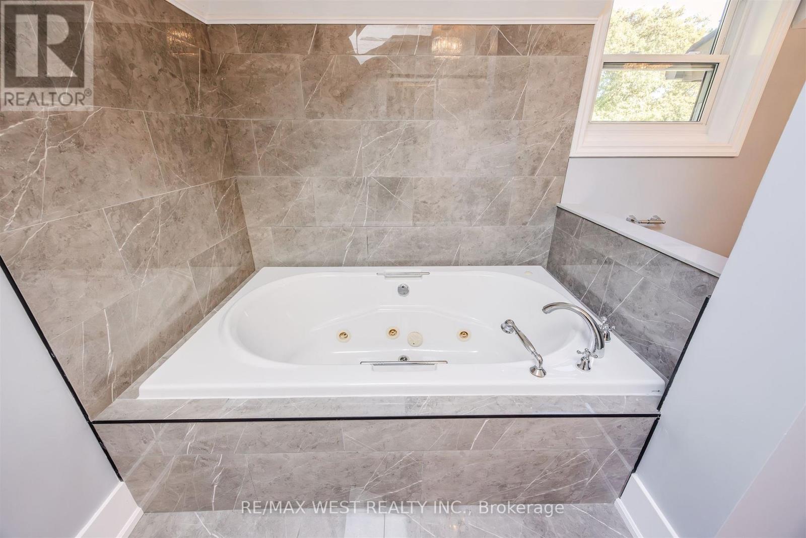 12 Tredvalley Grove, Toronto, Ontario  M1C 3J4 - Photo 22 - E12462264