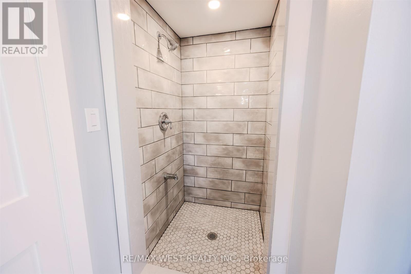12 Tredvalley Grove, Toronto, Ontario  M1C 3J4 - Photo 23 - E12462264
