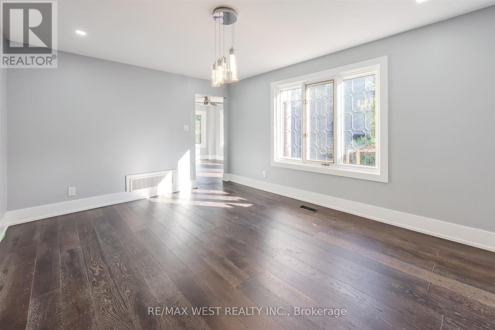 12 Tredvalley Grove, Toronto, Ontario  M1C 3J4 - Photo 8 - E12462264
