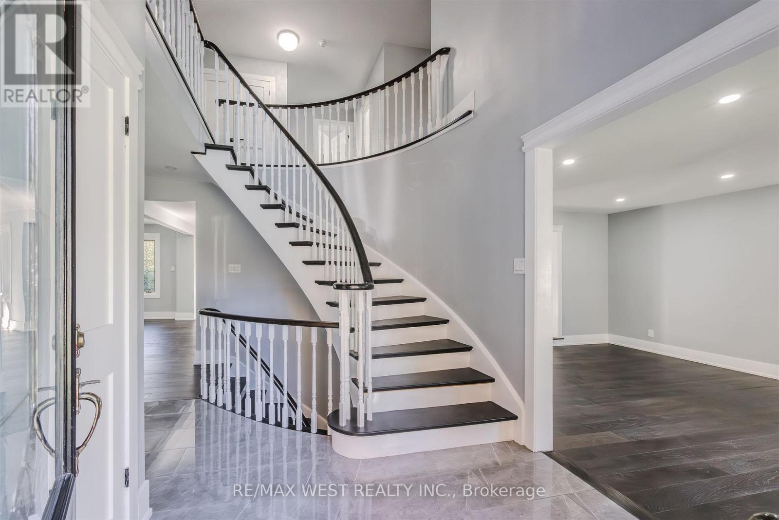 12 Tredvalley Grove, Toronto, Ontario  M1C 3J4 - Photo 3 - E12462264