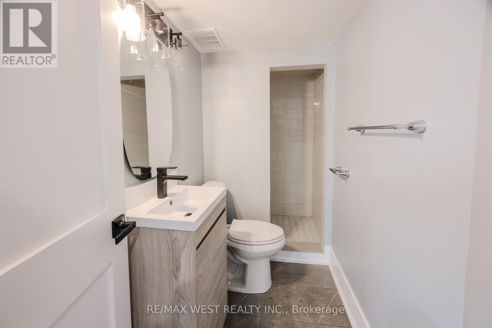 12 Tredvalley Grove, Toronto, Ontario  M1C 3J4 - Photo 34 - E12462264