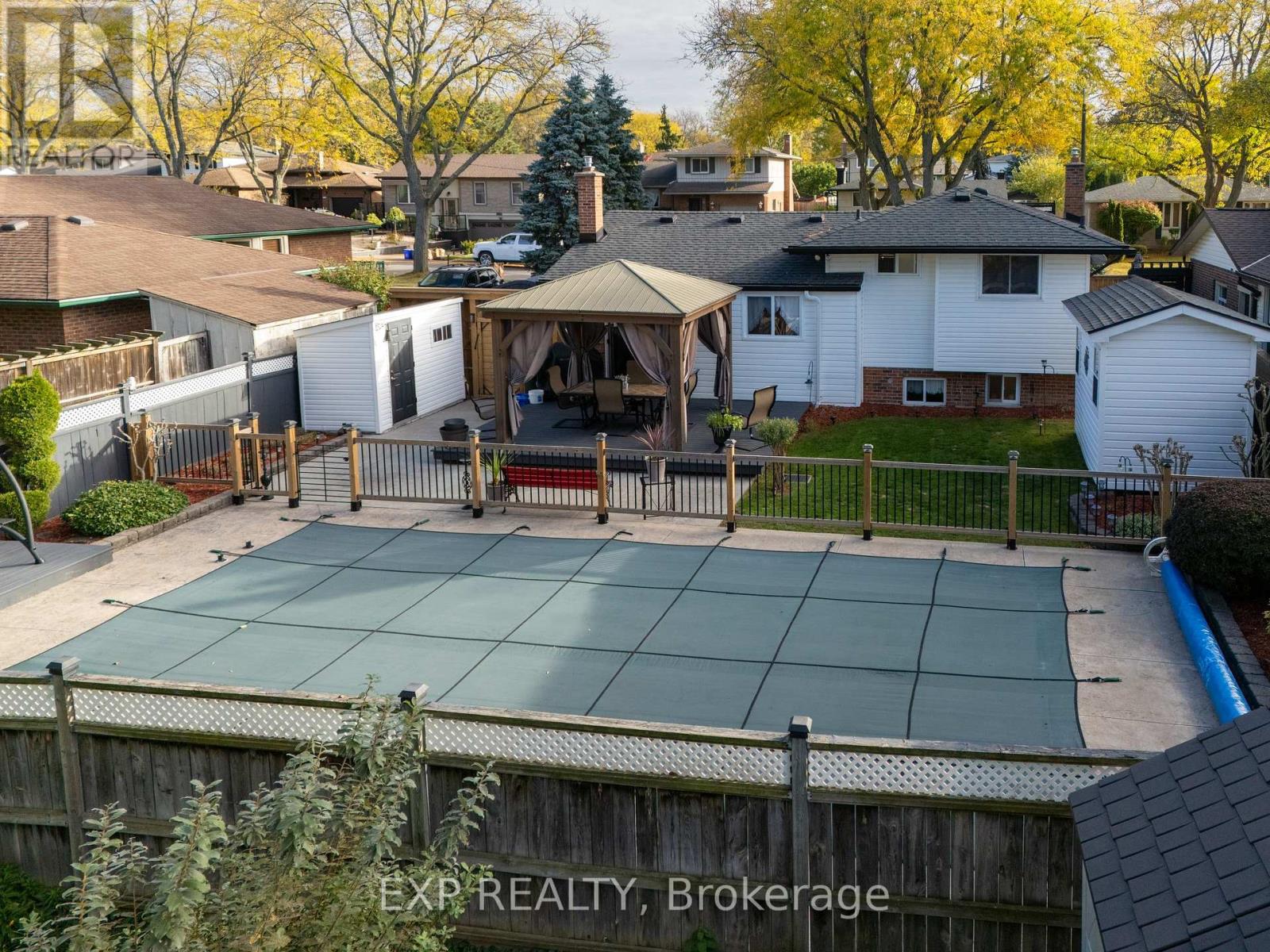 7141 Rosseau Place, Niagara Falls, Ontario  L2J 3V1 - Photo 3 - X12471457