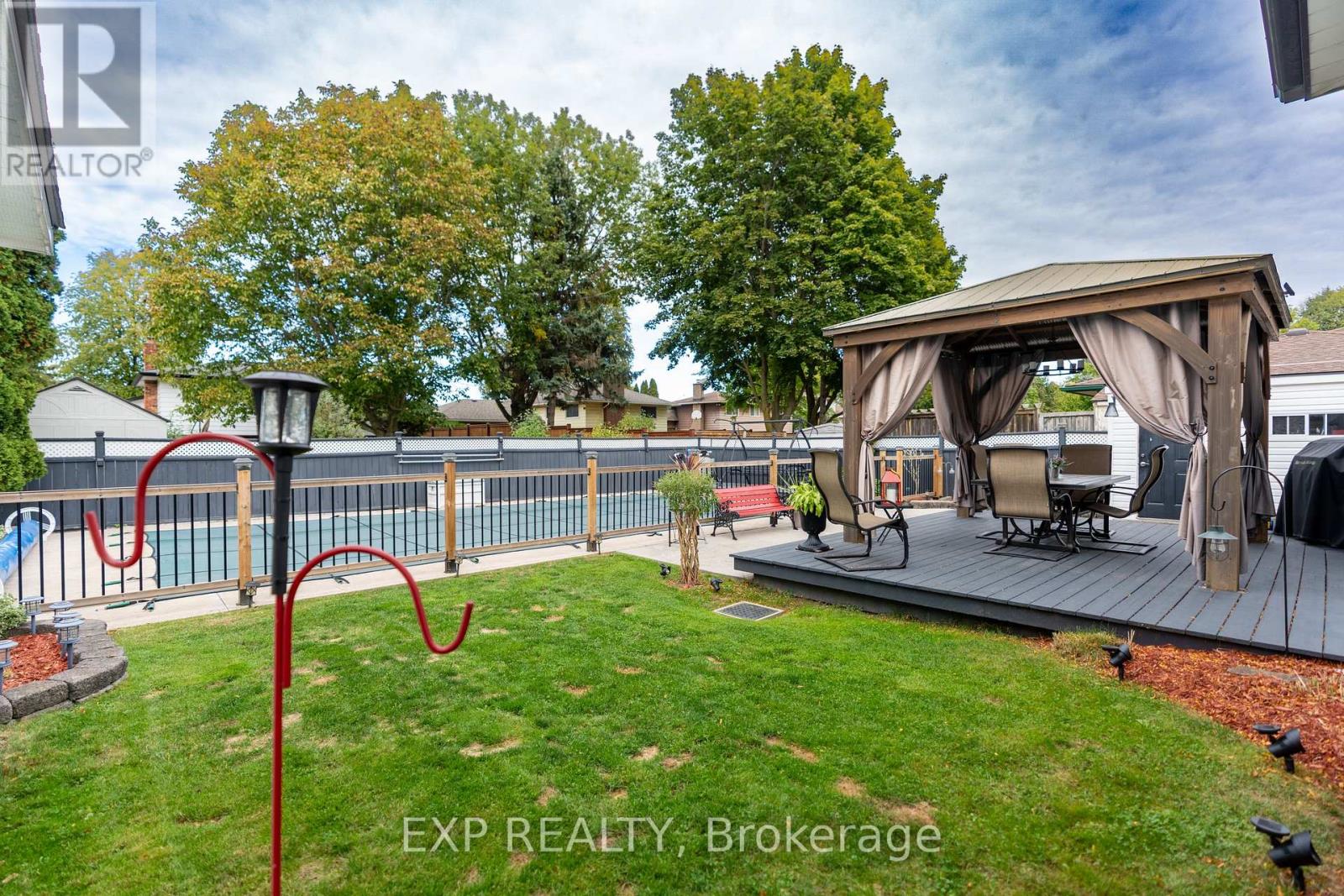 7141 Rosseau Place, Niagara Falls, Ontario  L2J 3V1 - Photo 34 - X12471457