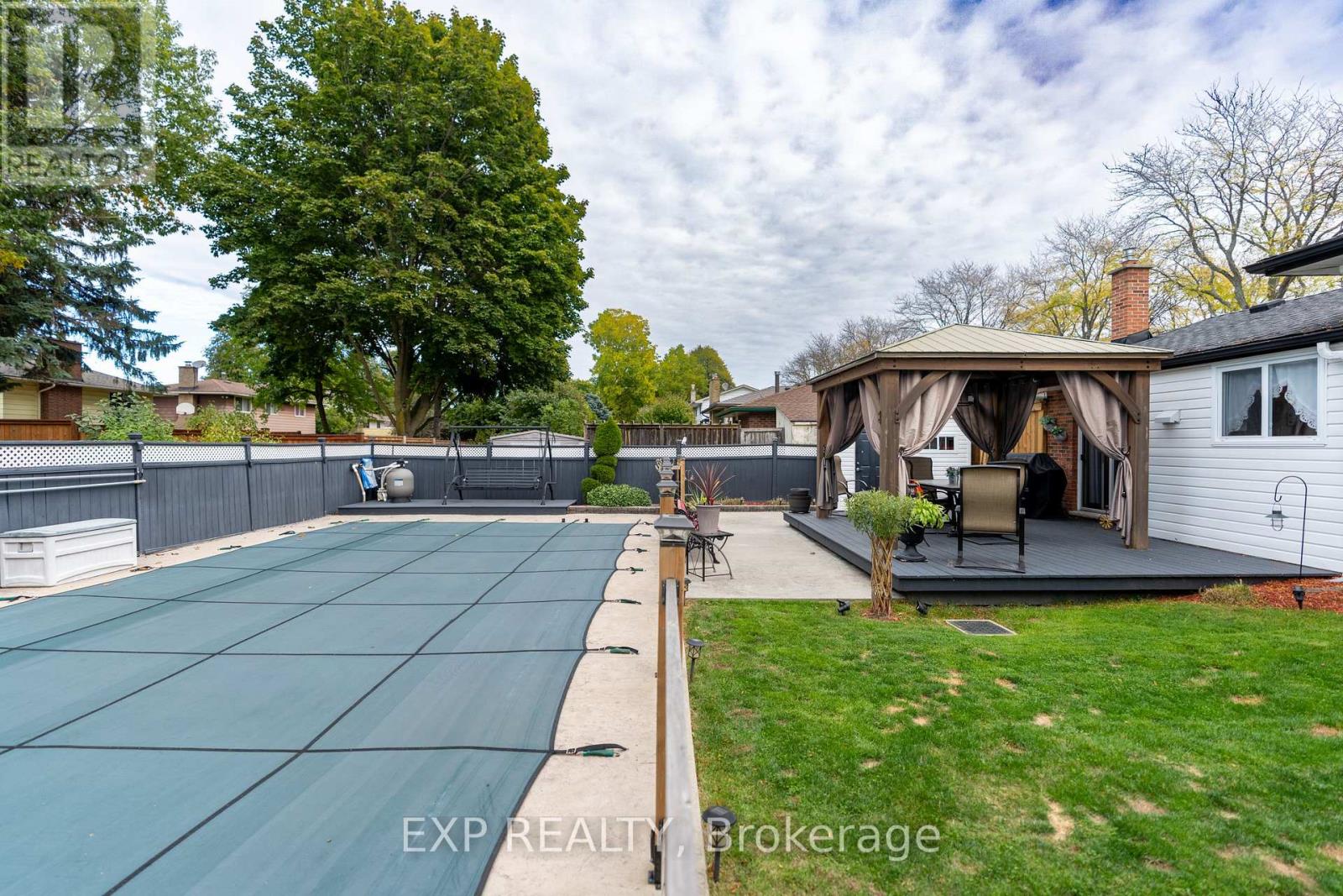 7141 Rosseau Place, Niagara Falls, Ontario  L2J 3V1 - Photo 35 - X12471457