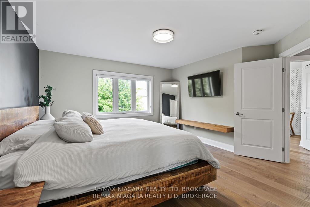 4 Olde School Court, St. Catharines, Ontario  L2N 0B1 - Photo 15 - X12471467