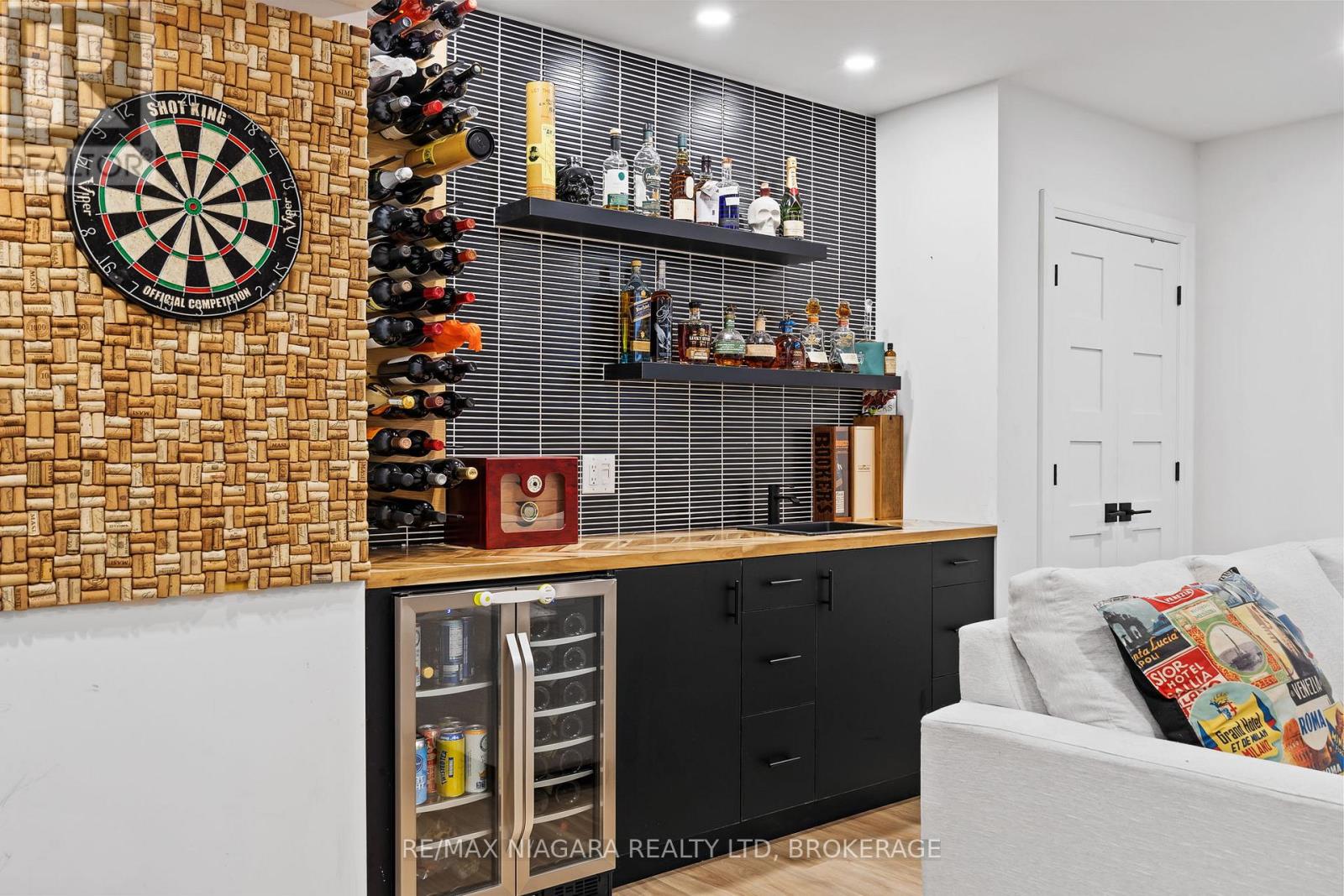 4 Olde School Court, St. Catharines, Ontario  L2N 0B1 - Photo 22 - X12471467