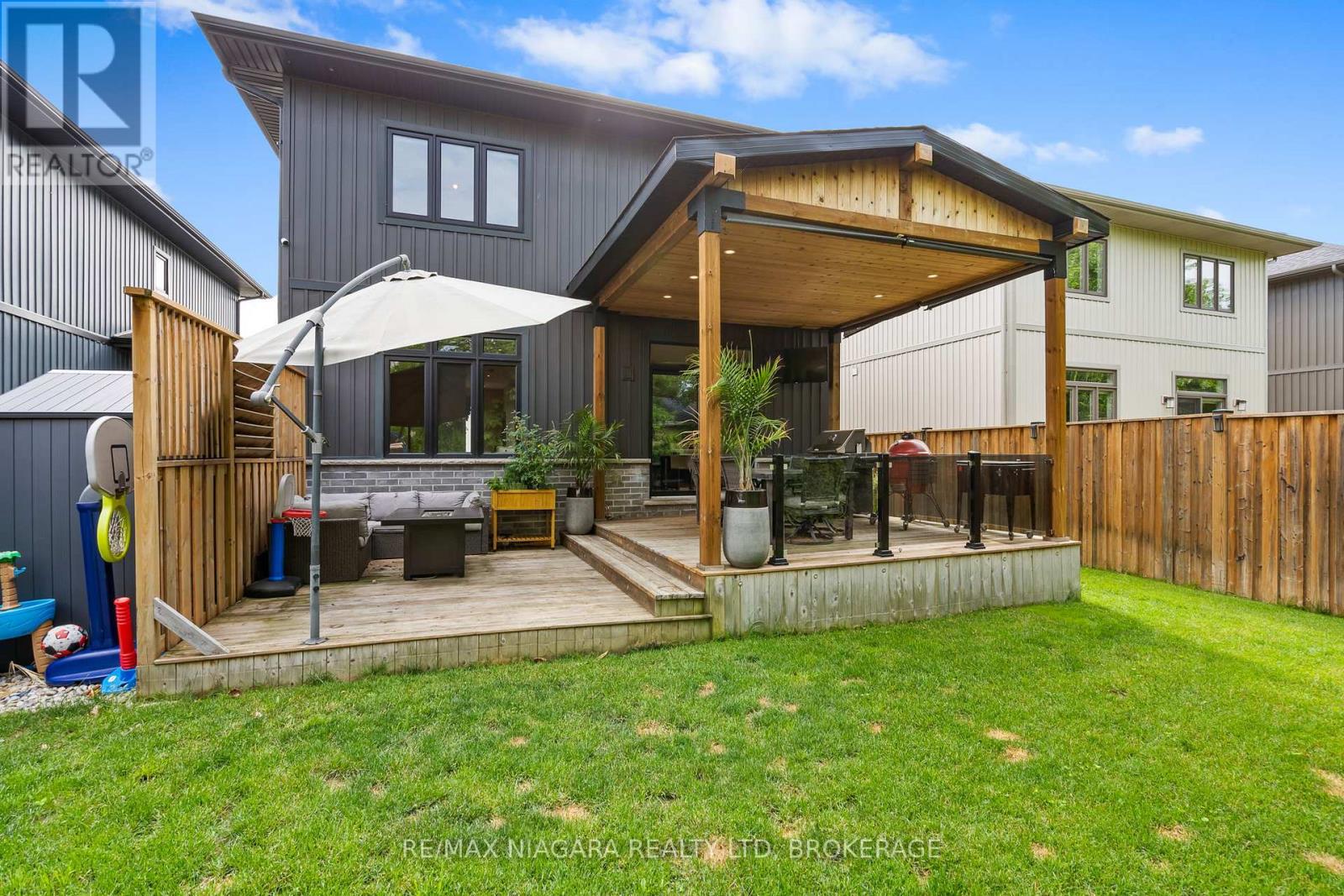 4 Olde School Court, St. Catharines, Ontario  L2N 0B1 - Photo 29 - X12471467