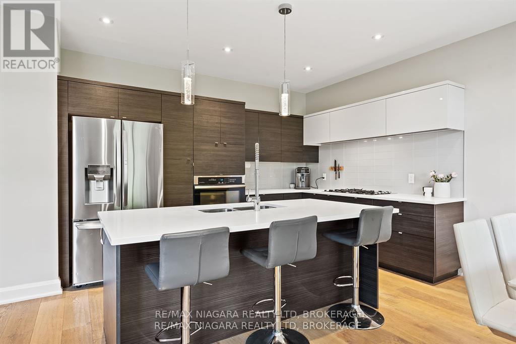 4 Olde School Court, St. Catharines, Ontario  L2N 0B1 - Photo 5 - X12471467