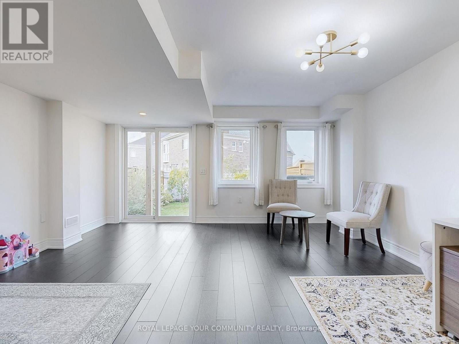 66 Drizzel Crescent, Richmond Hill, Ontario  L4E 1G8 - Photo 32 - N12471354