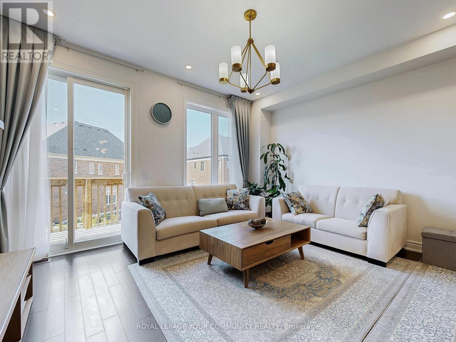 66 Drizzel Crescent, Richmond Hill, Ontario  L4E 1G8 - Photo 4 - N12471354