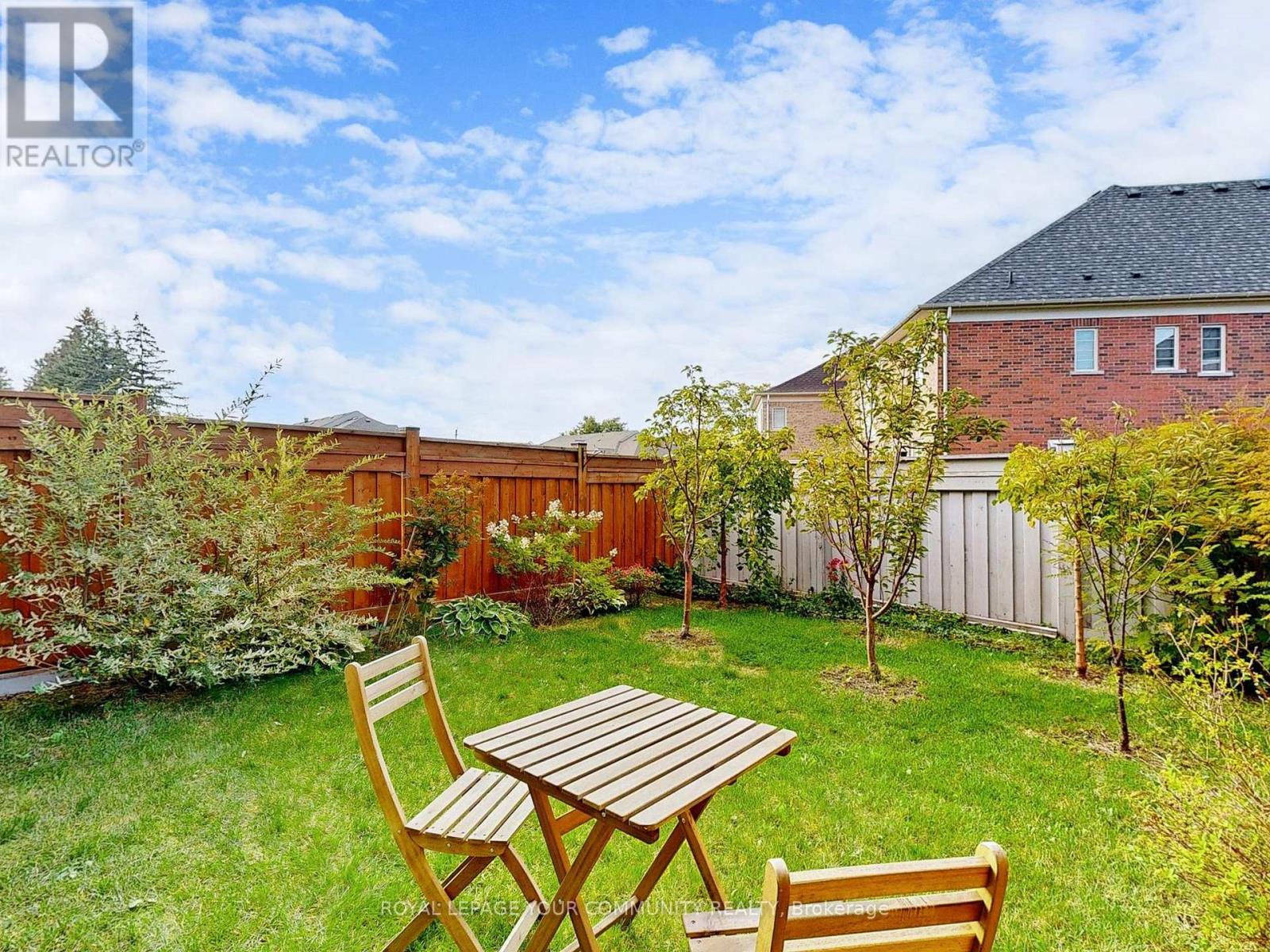 66 Drizzel Crescent, Richmond Hill, Ontario  L4E 1G8 - Photo 40 - N12471354