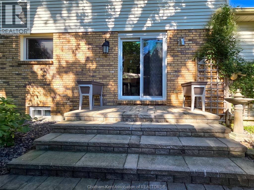 39 Owen Avenue, Chatham, Ontario  N7L 3W8 - Photo 5 - 25024636
