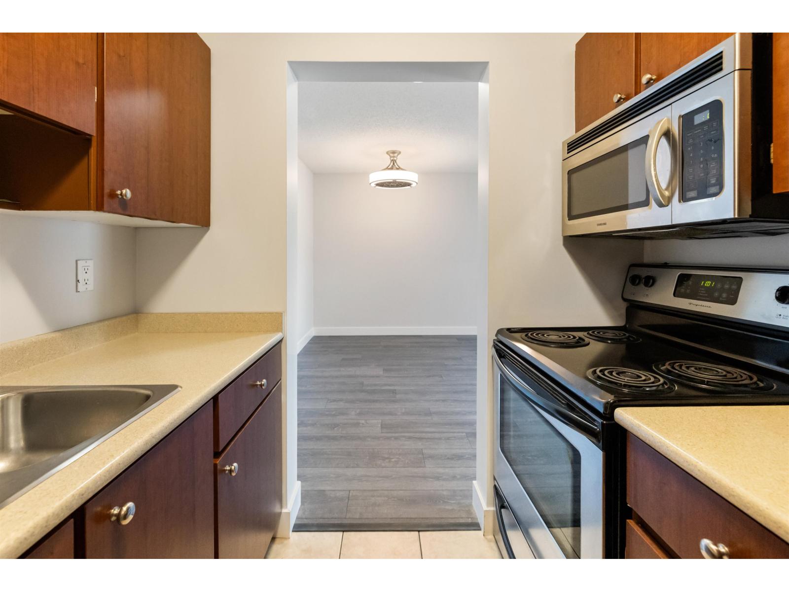 4 5664 200 Street, Langley, British Columbia V3A 1M8 - Photo 5 - R3057855