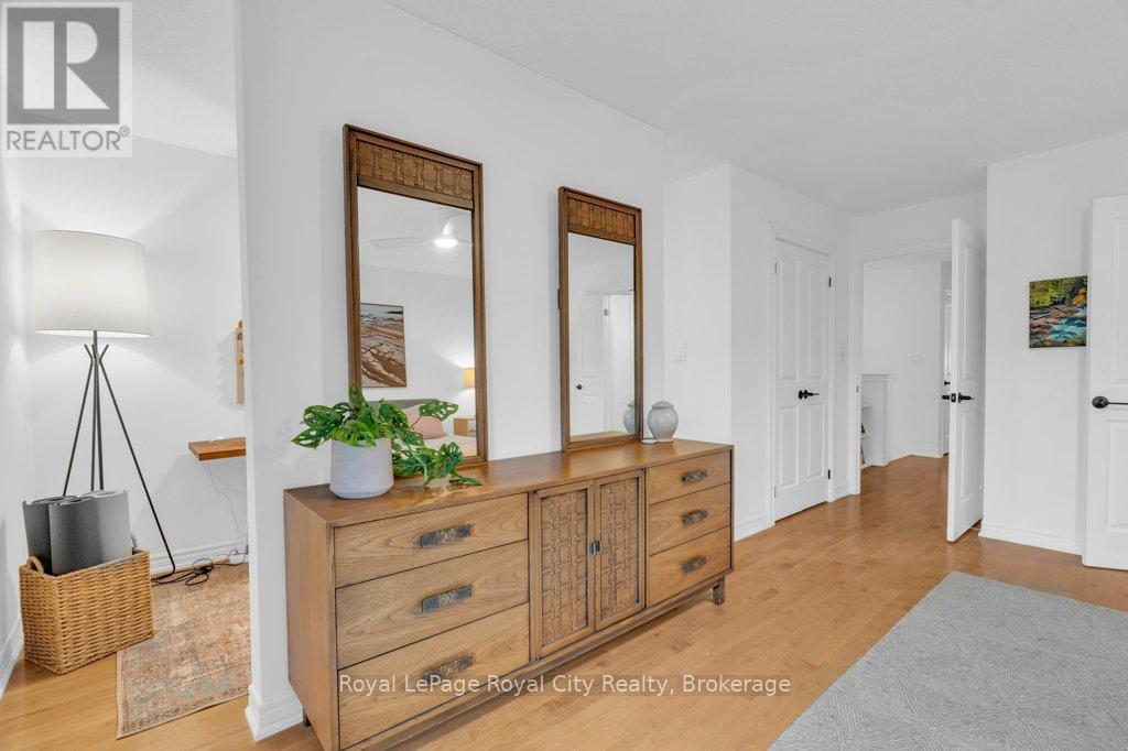 68a Cardigan Street, Guelph, Ontario  N1H 0A4 - Photo 45 - X12471351
