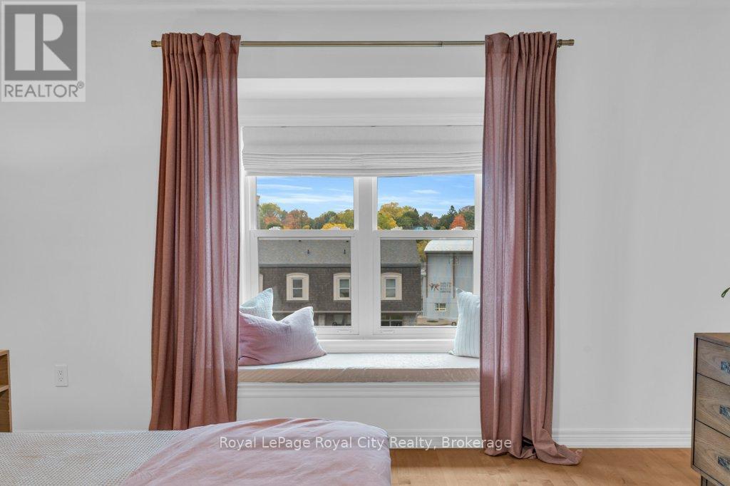 68a Cardigan Street, Guelph, Ontario  N1H 0A4 - Photo 46 - X12471351