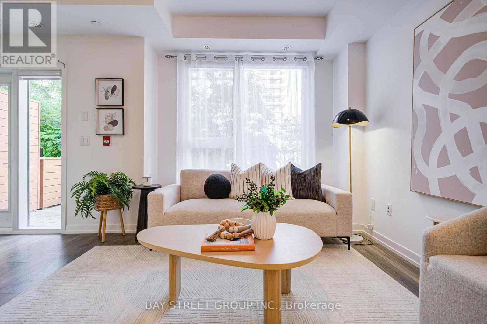 116 - 2530 Eglinton Avenue W, Mississauga, Ontario  L5M 0Z5 - Photo 3 - W12471355