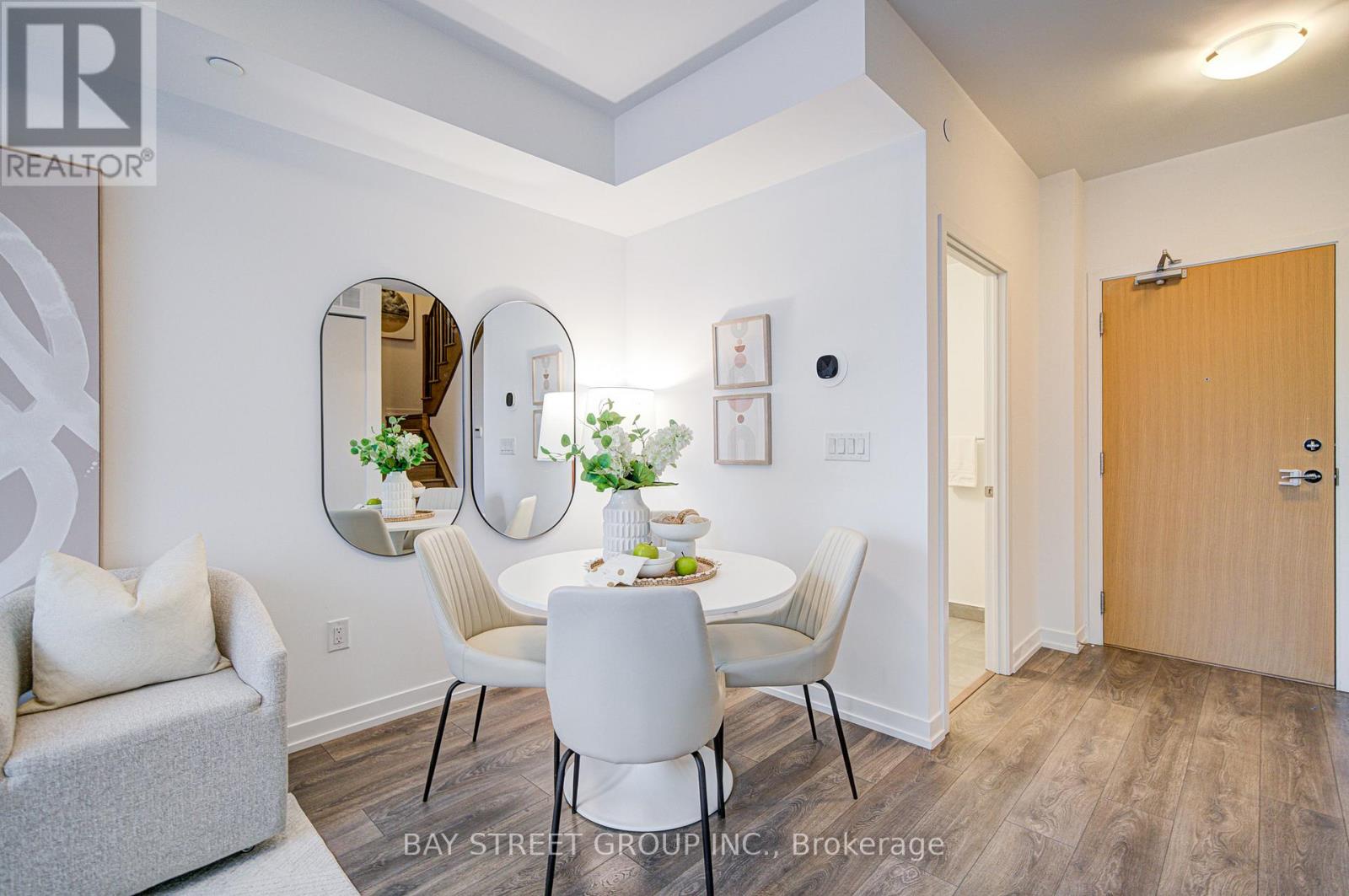 116 - 2530 Eglinton Avenue W, Mississauga, Ontario  L5M 0Z5 - Photo 7 - W12471355