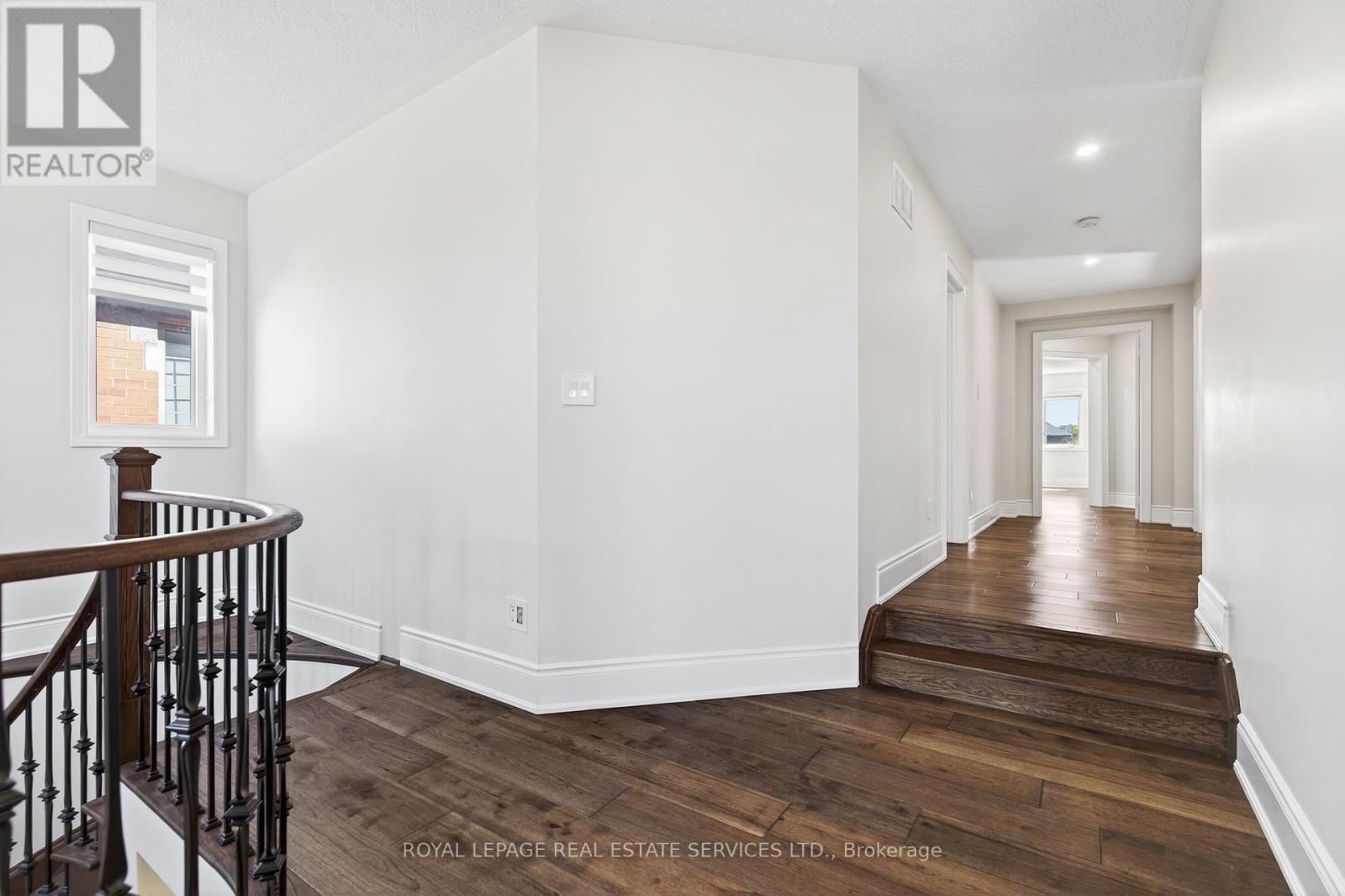 2240 Pine Glen Road, Oakville, Ontario  L6M 0G5 - Photo 23 - W12471360