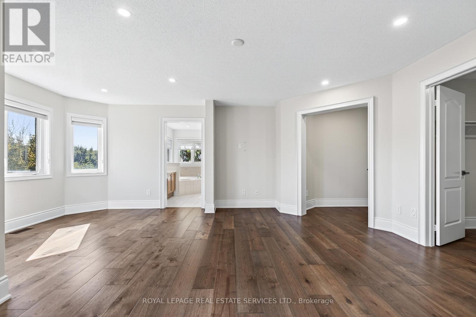 2240 Pine Glen Road, Oakville, Ontario  L6M 0G5 - Photo 26 - W12471360