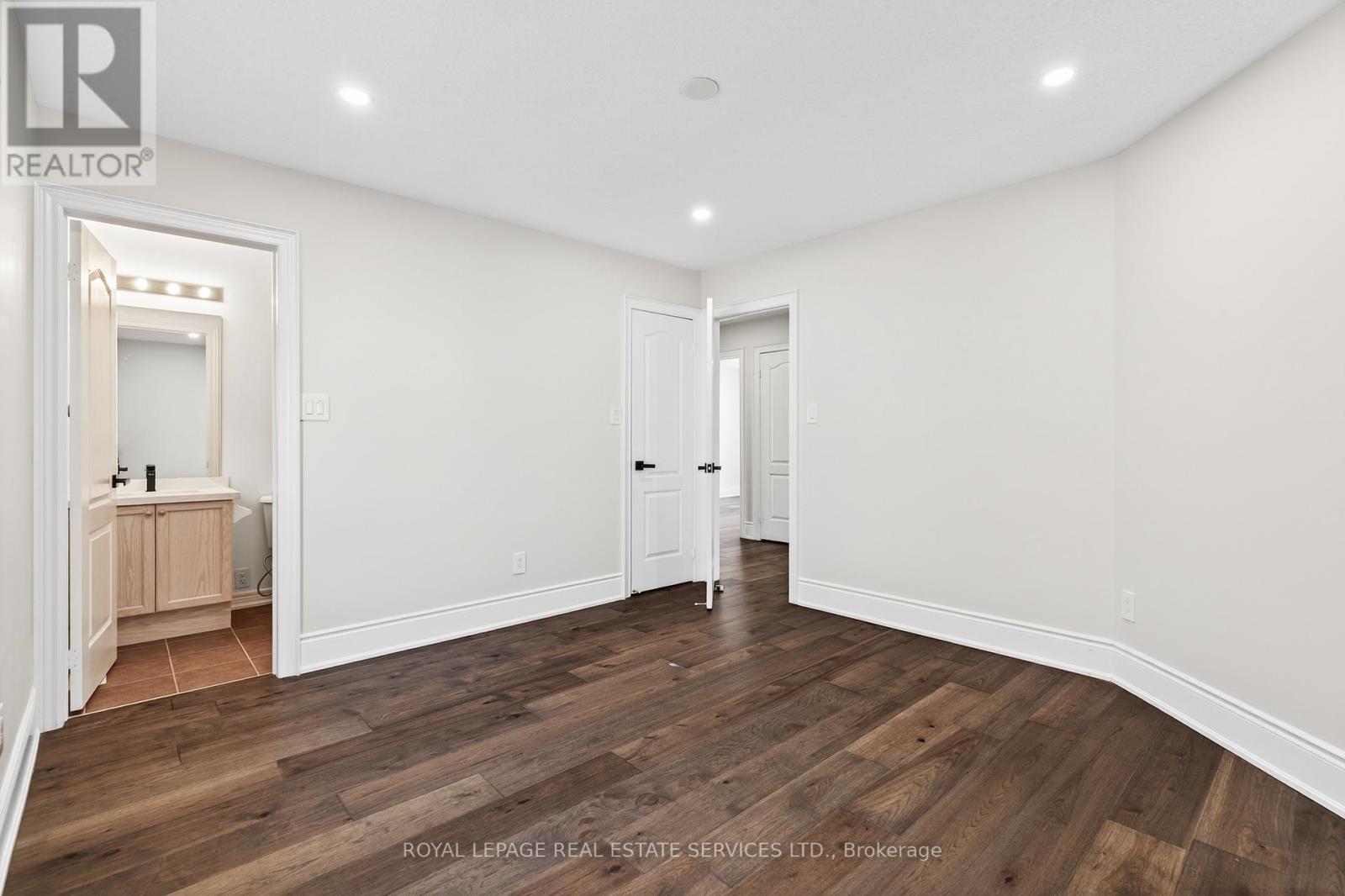 2240 Pine Glen Road, Oakville, Ontario  L6M 0G5 - Photo 29 - W12471360