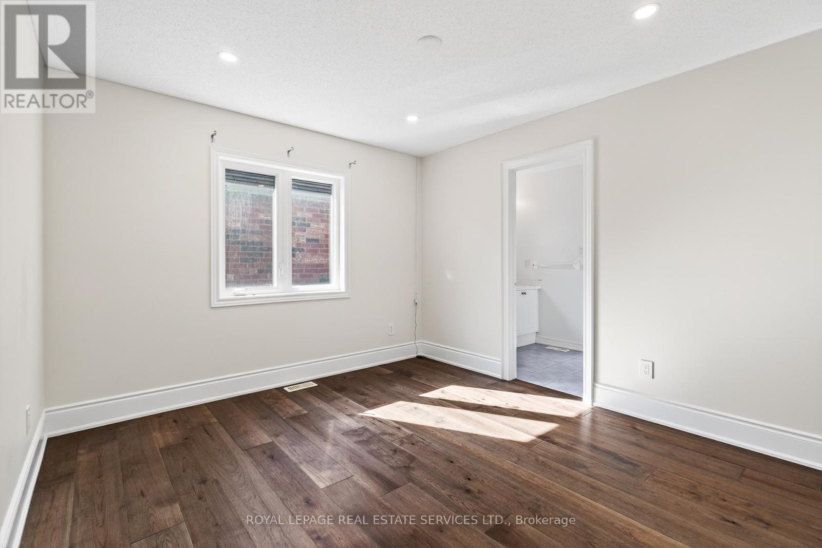 2240 Pine Glen Road, Oakville, Ontario  L6M 0G5 - Photo 35 - W12471360