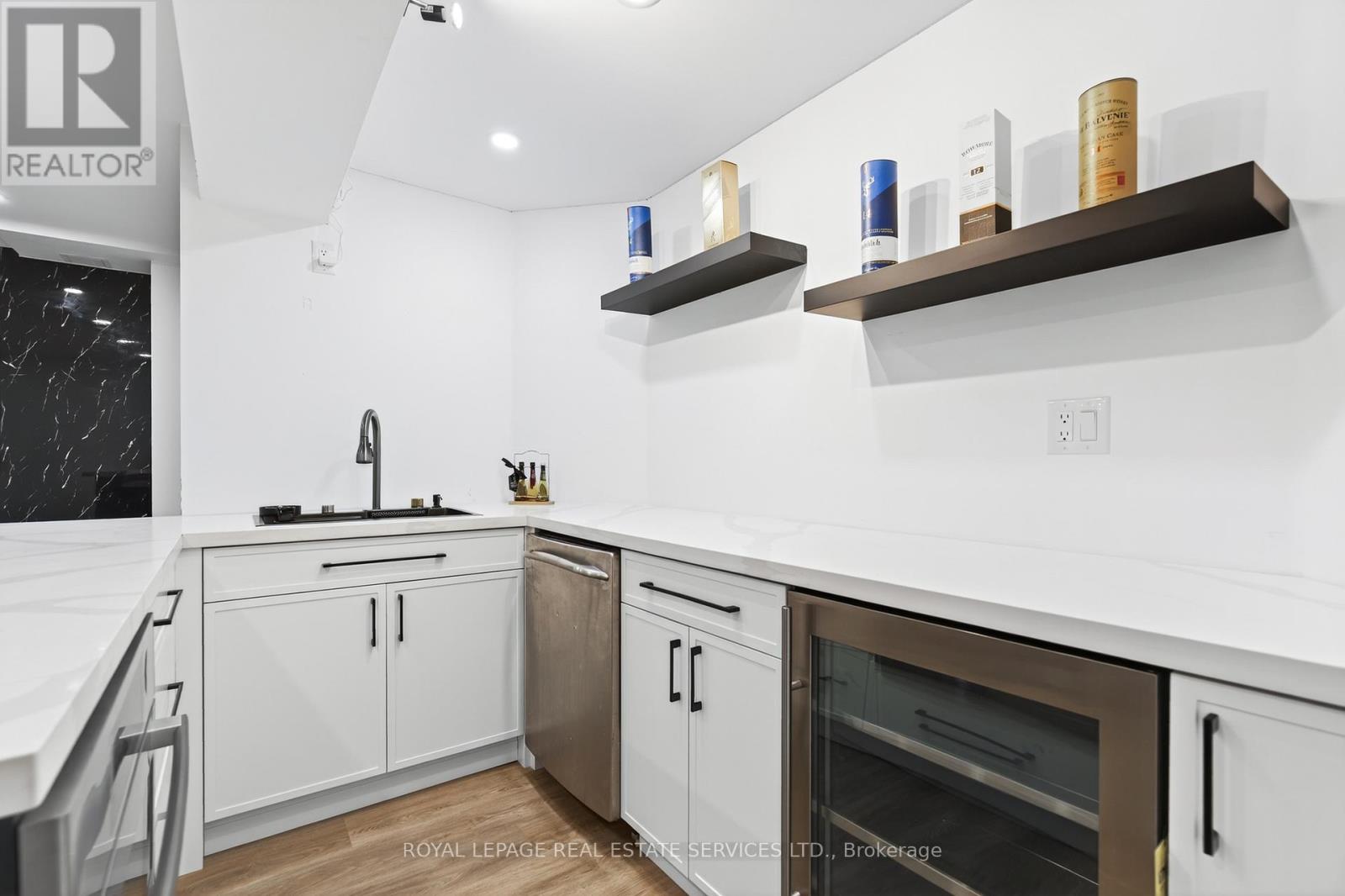2240 Pine Glen Road, Oakville, Ontario  L6M 0G5 - Photo 41 - W12471360