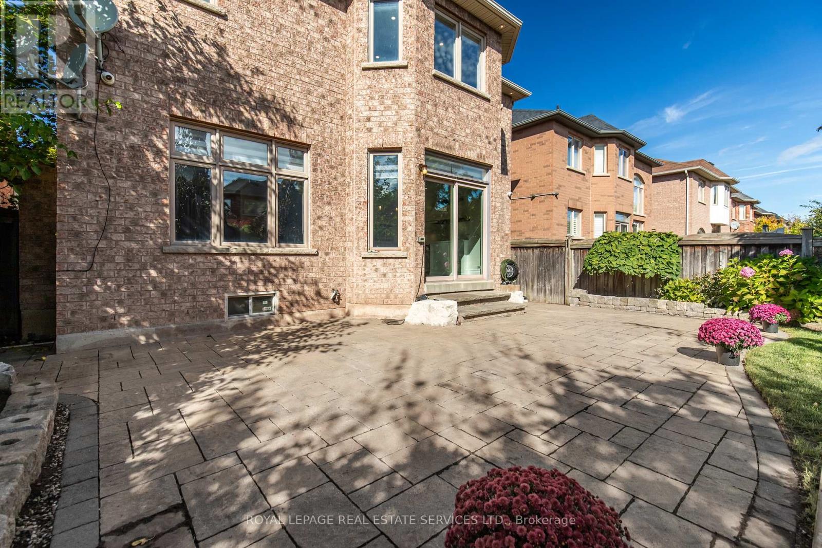 2240 Pine Glen Road, Oakville, Ontario  L6M 0G5 - Photo 48 - W12471360