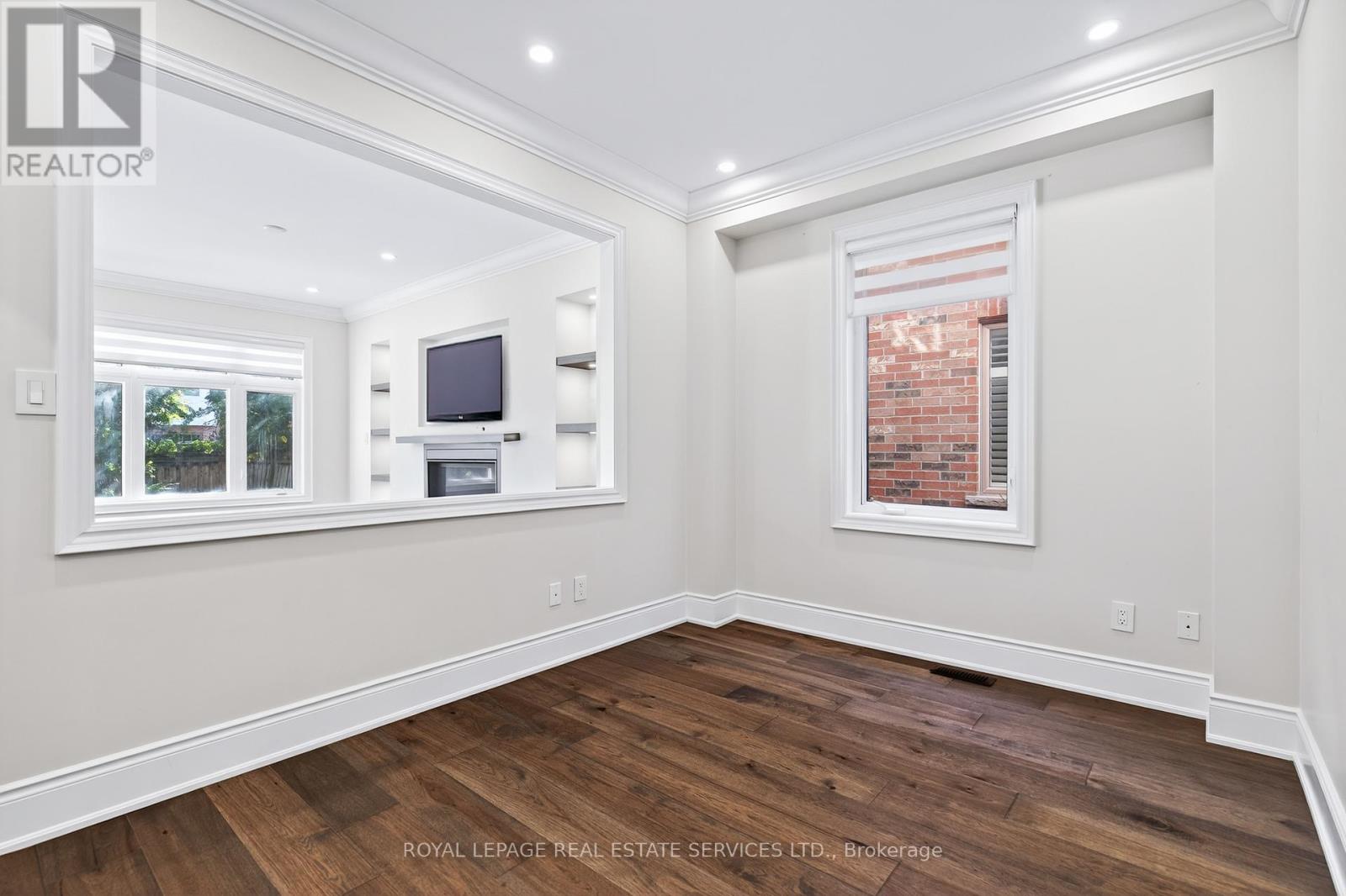 2240 Pine Glen Road, Oakville, Ontario  L6M 0G5 - Photo 6 - W12471360