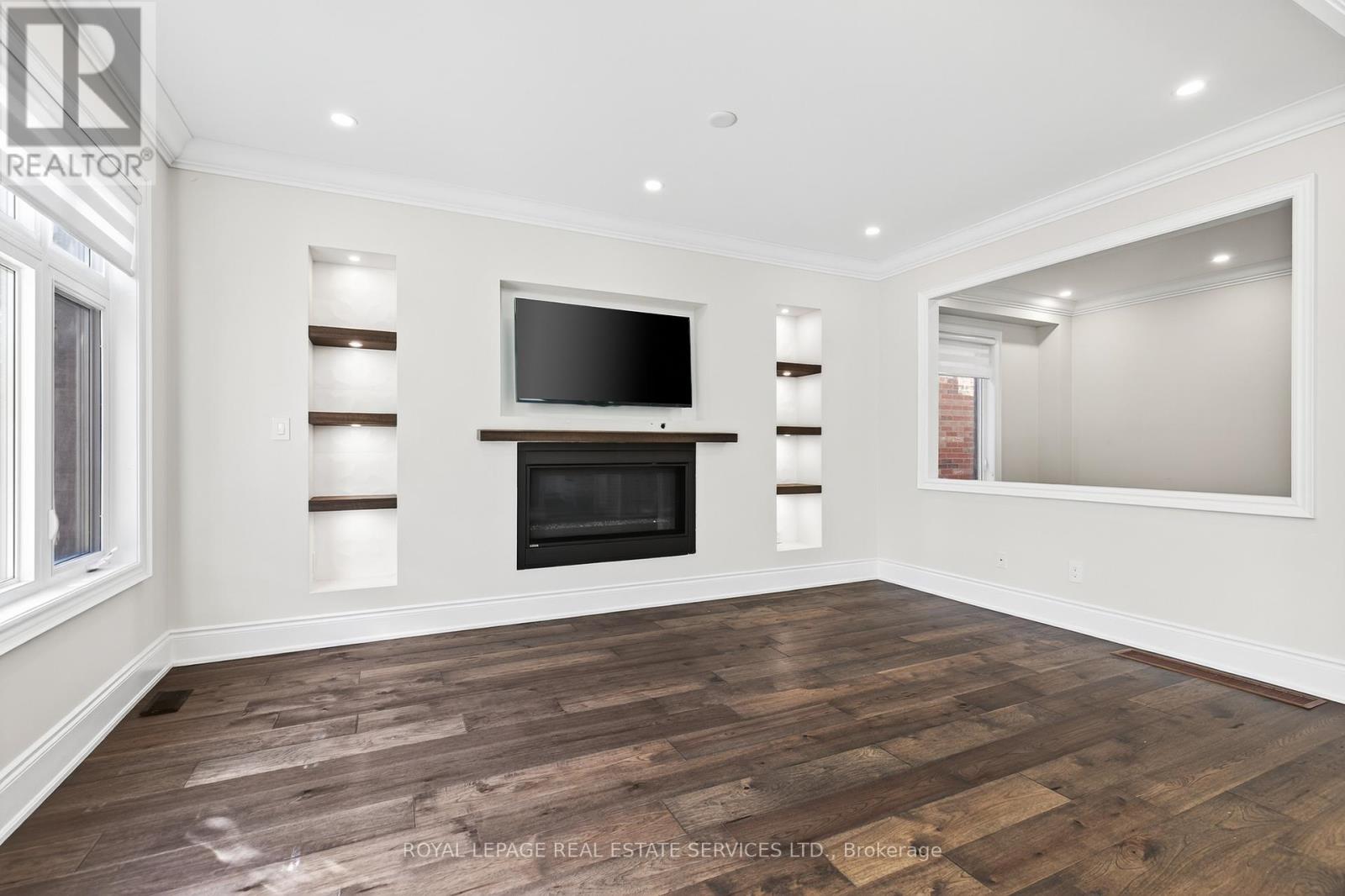 2240 Pine Glen Road, Oakville, Ontario  L6M 0G5 - Photo 7 - W12471360