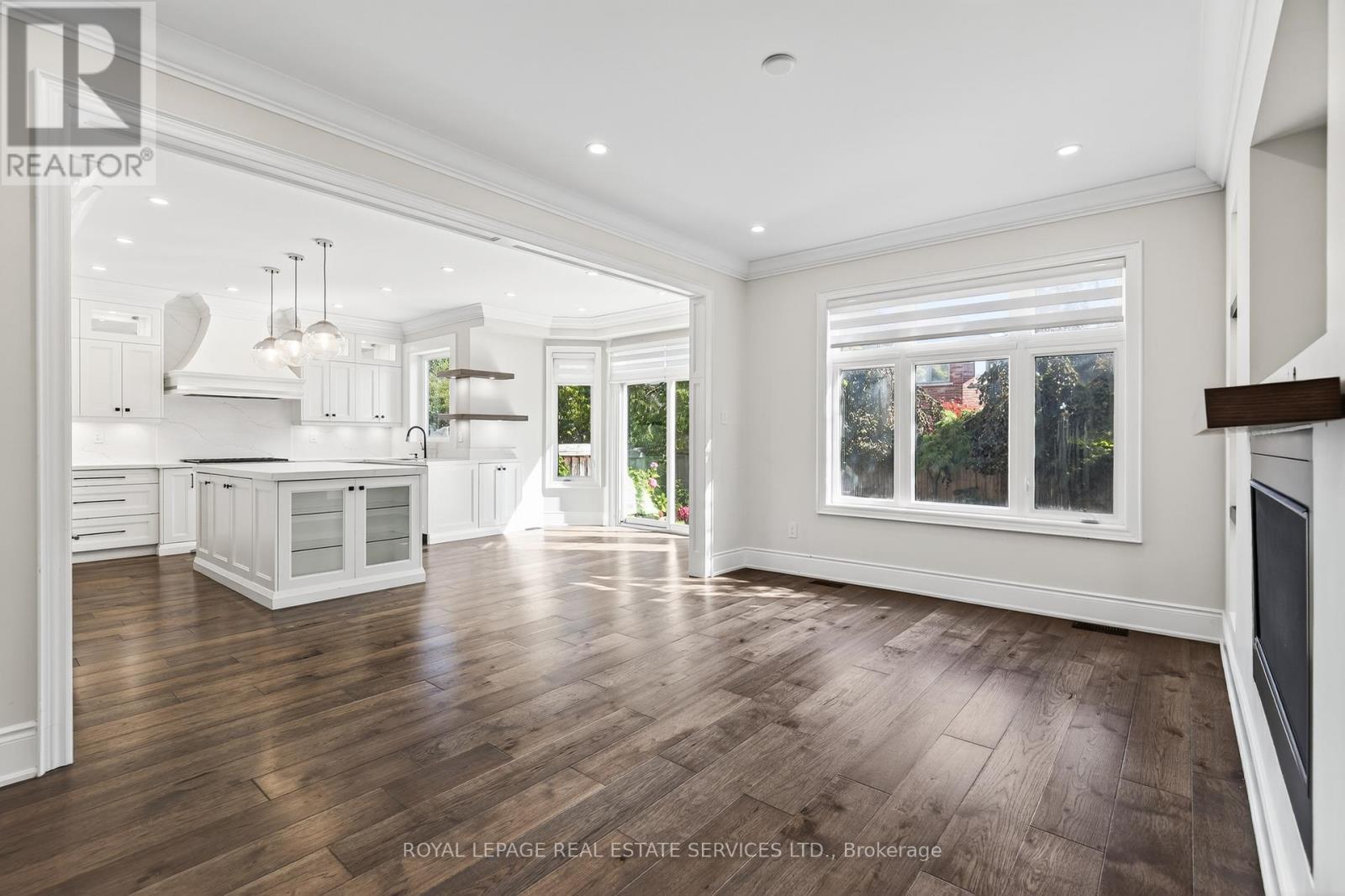 2240 Pine Glen Road, Oakville, Ontario  L6M 0G5 - Photo 9 - W12471360