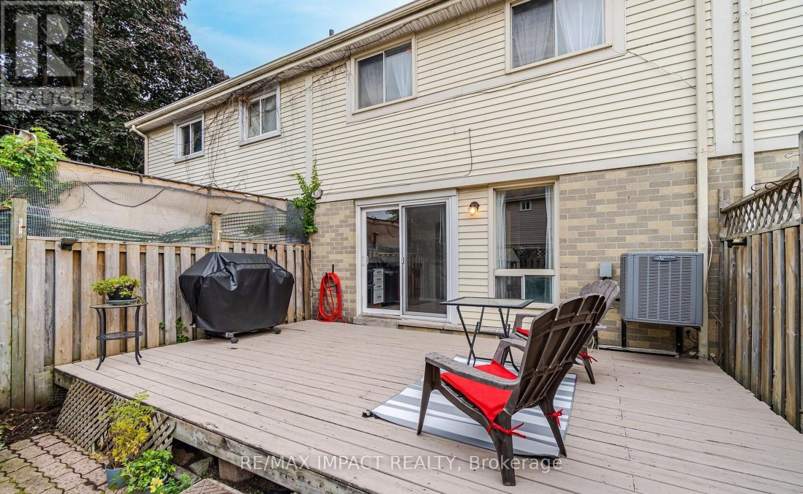 39 Courtleigh Square, Brampton, Ontario  L6Z 1J2 - Photo 20 - W12471363