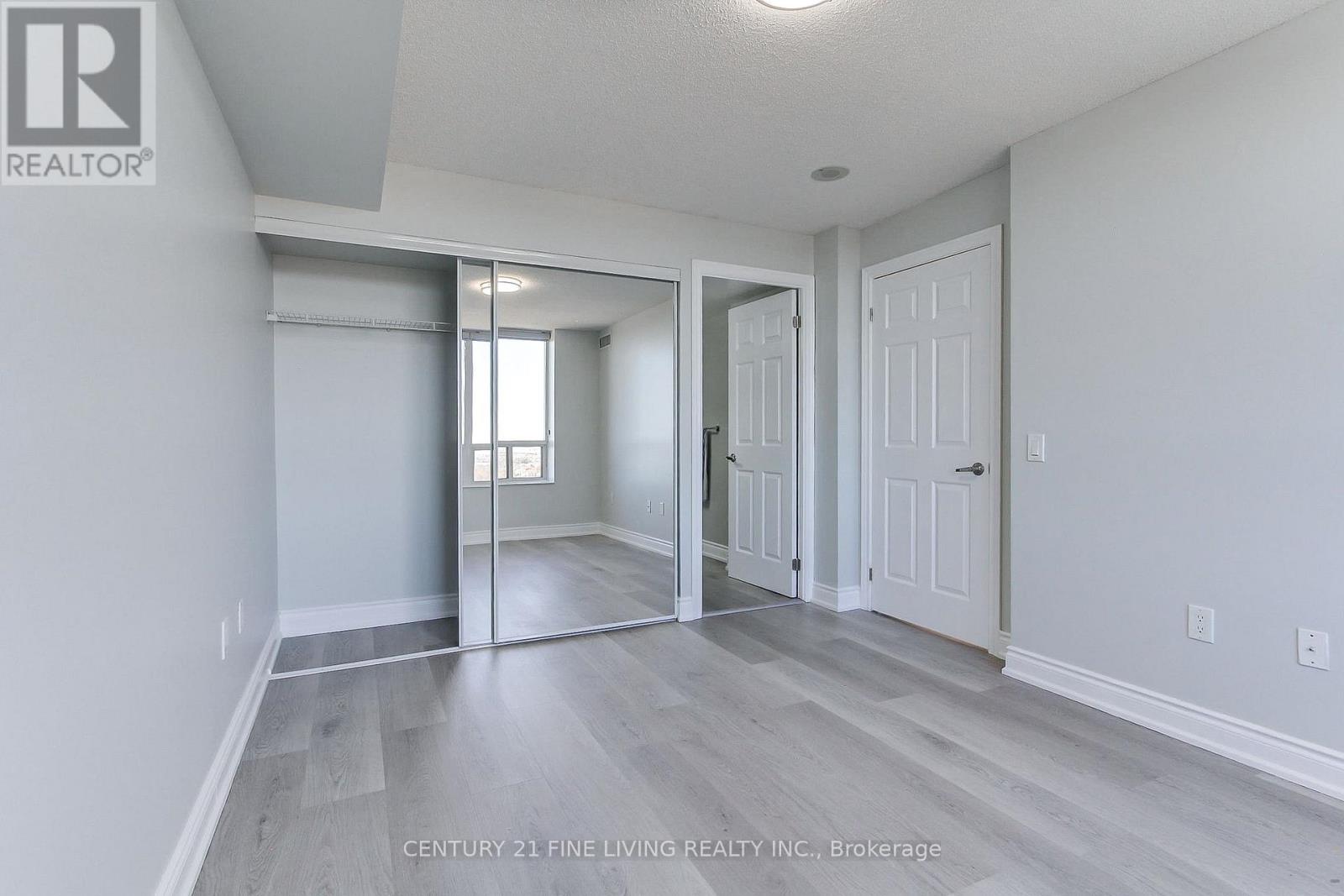 1415 - 55 Strathaven Drive, Mississauga, Ontario  L5R 4G9 - Photo 18 - W12471368