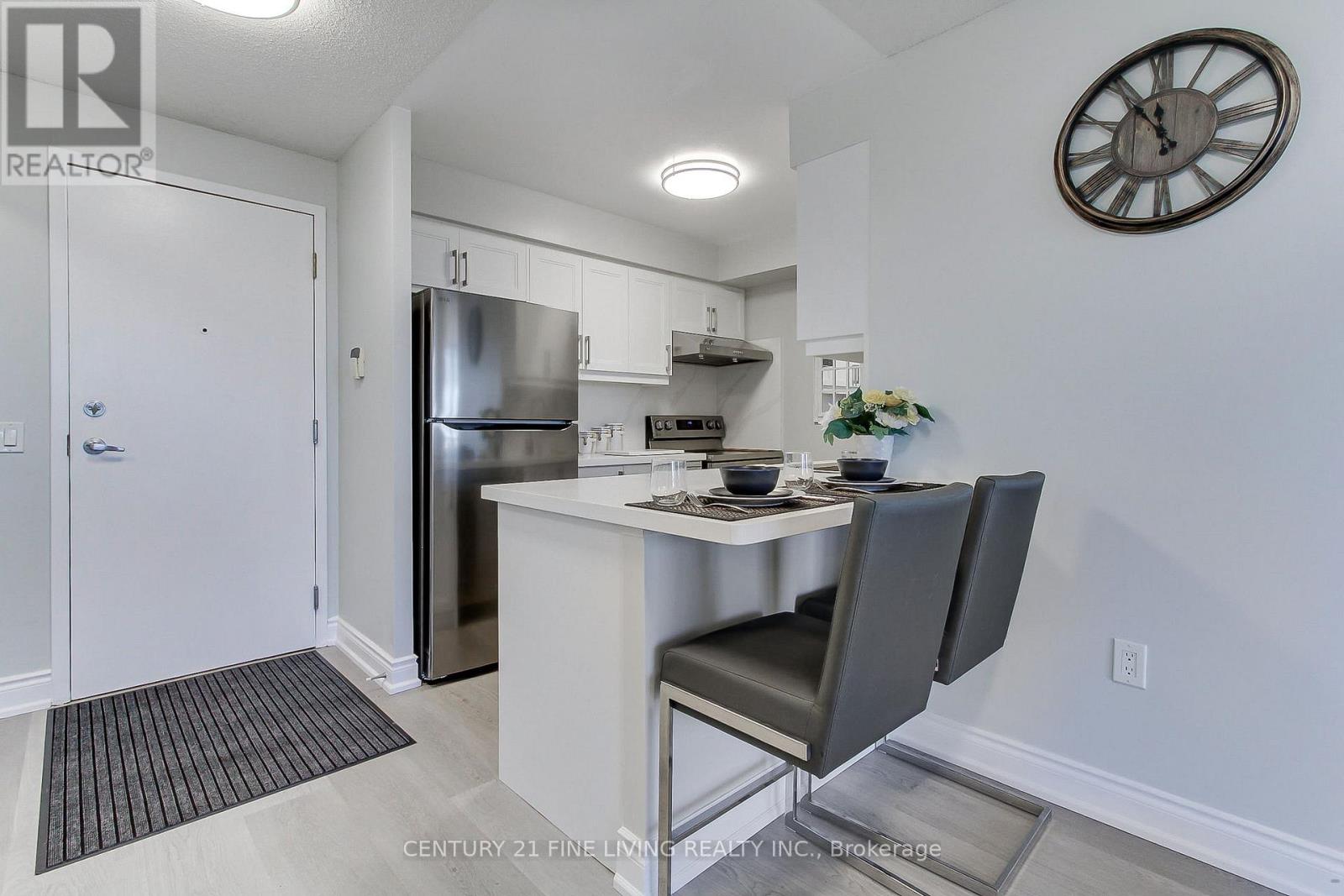 1415 - 55 Strathaven Drive, Mississauga, Ontario  L5R 4G9 - Photo 7 - W12471368