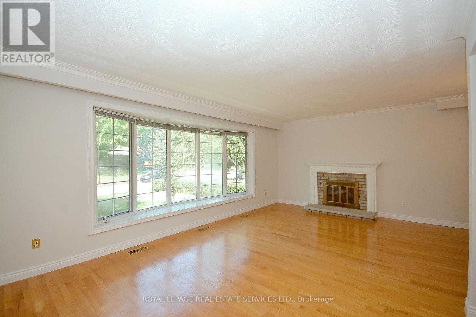 Upper - 1144 Sarta Road, Oakville, Ontario  L6L 2P2 - Photo 6 - W12471371