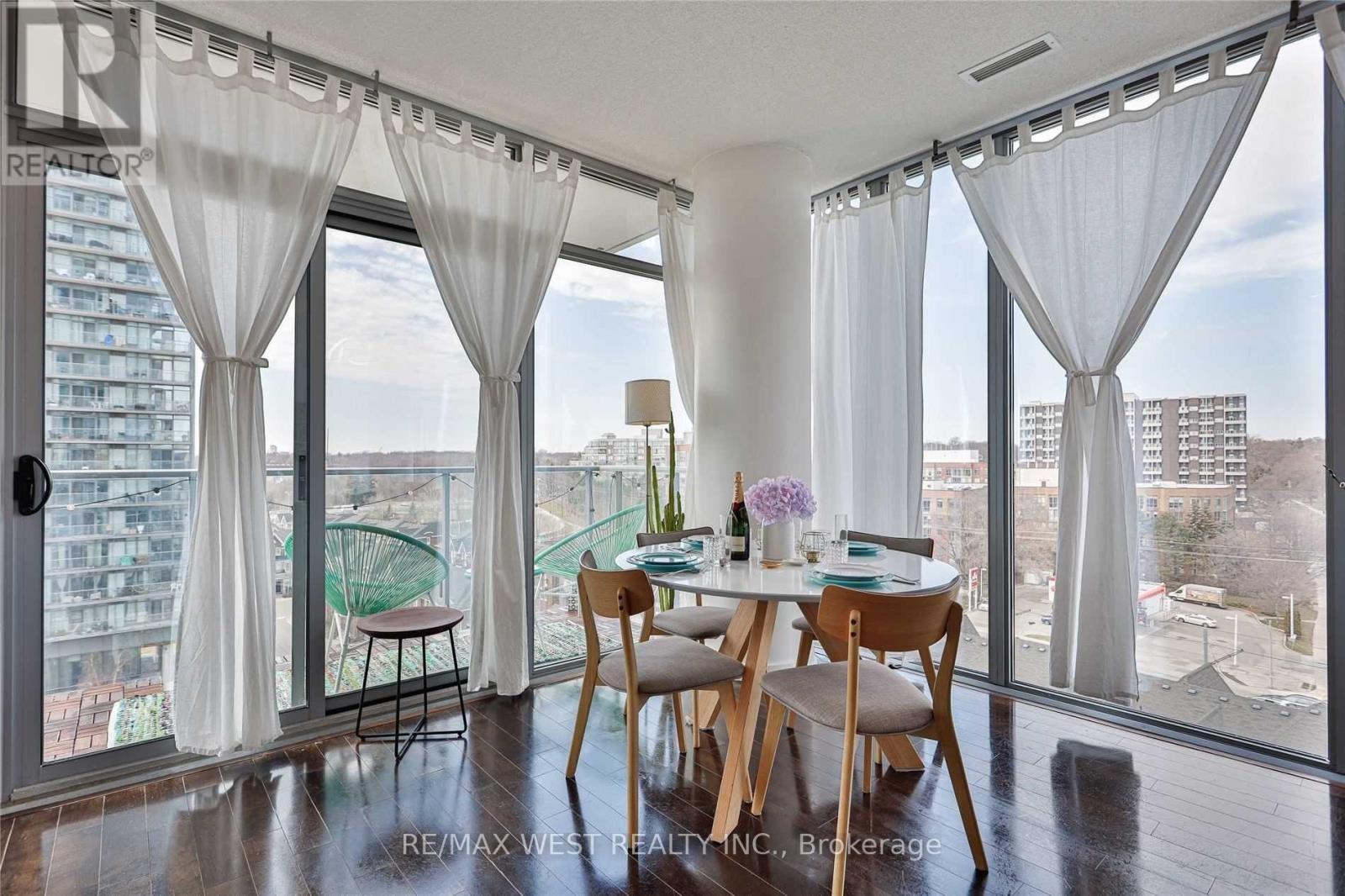813 - 103 The Queensway, Toronto, Ontario  M6S 5B7 - Photo 11 - W12471389