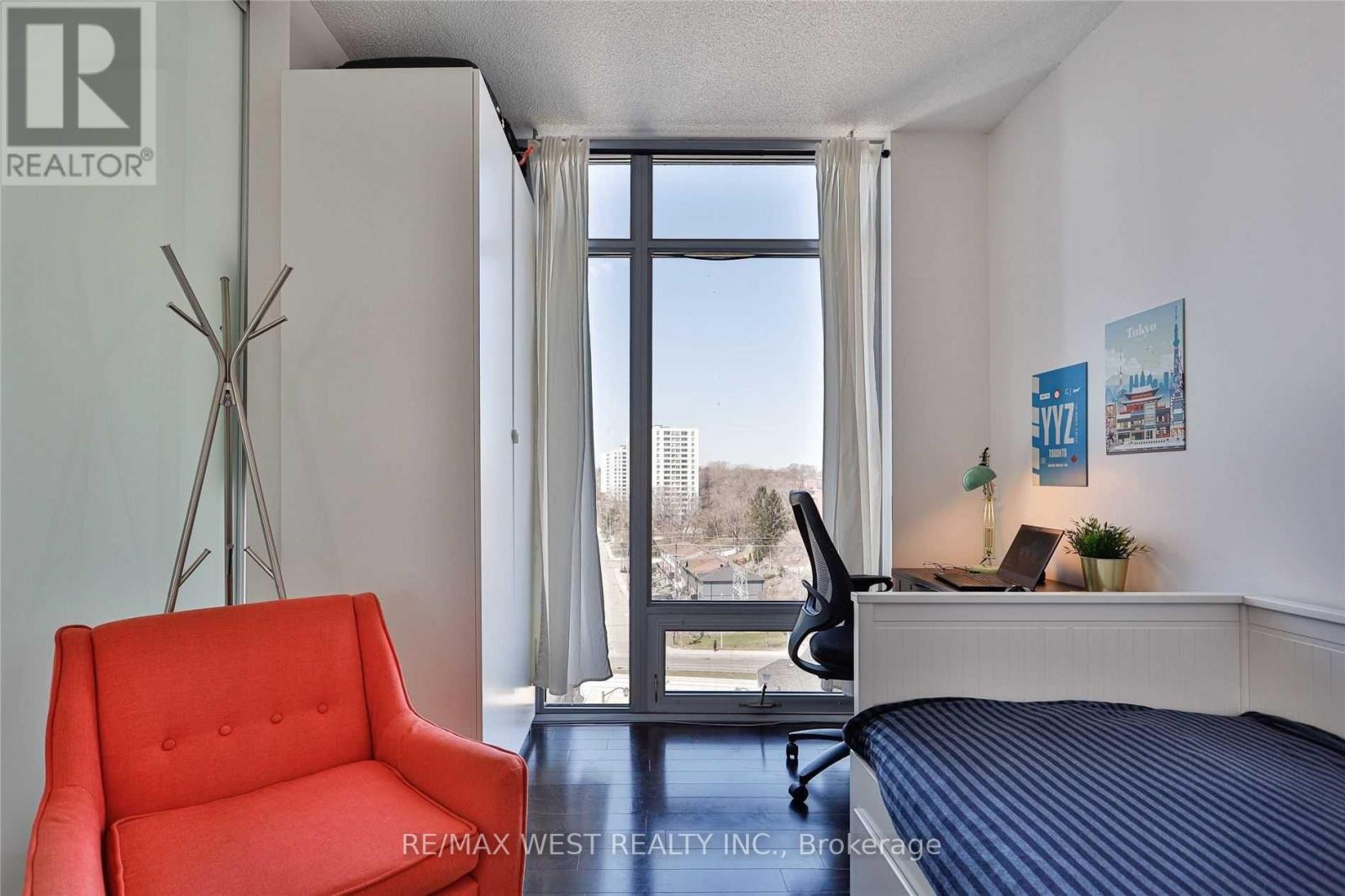 813 - 103 The Queensway, Toronto, Ontario  M6S 5B7 - Photo 27 - W12471389